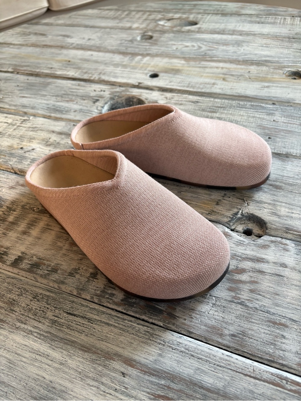 New Rothy’s The Casual clog, soft pink, size 10